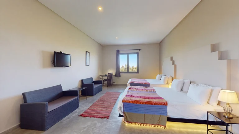 chambre-quadruple-fes-villa-agapanthe-2-lits-queen-piscine-jardin-04